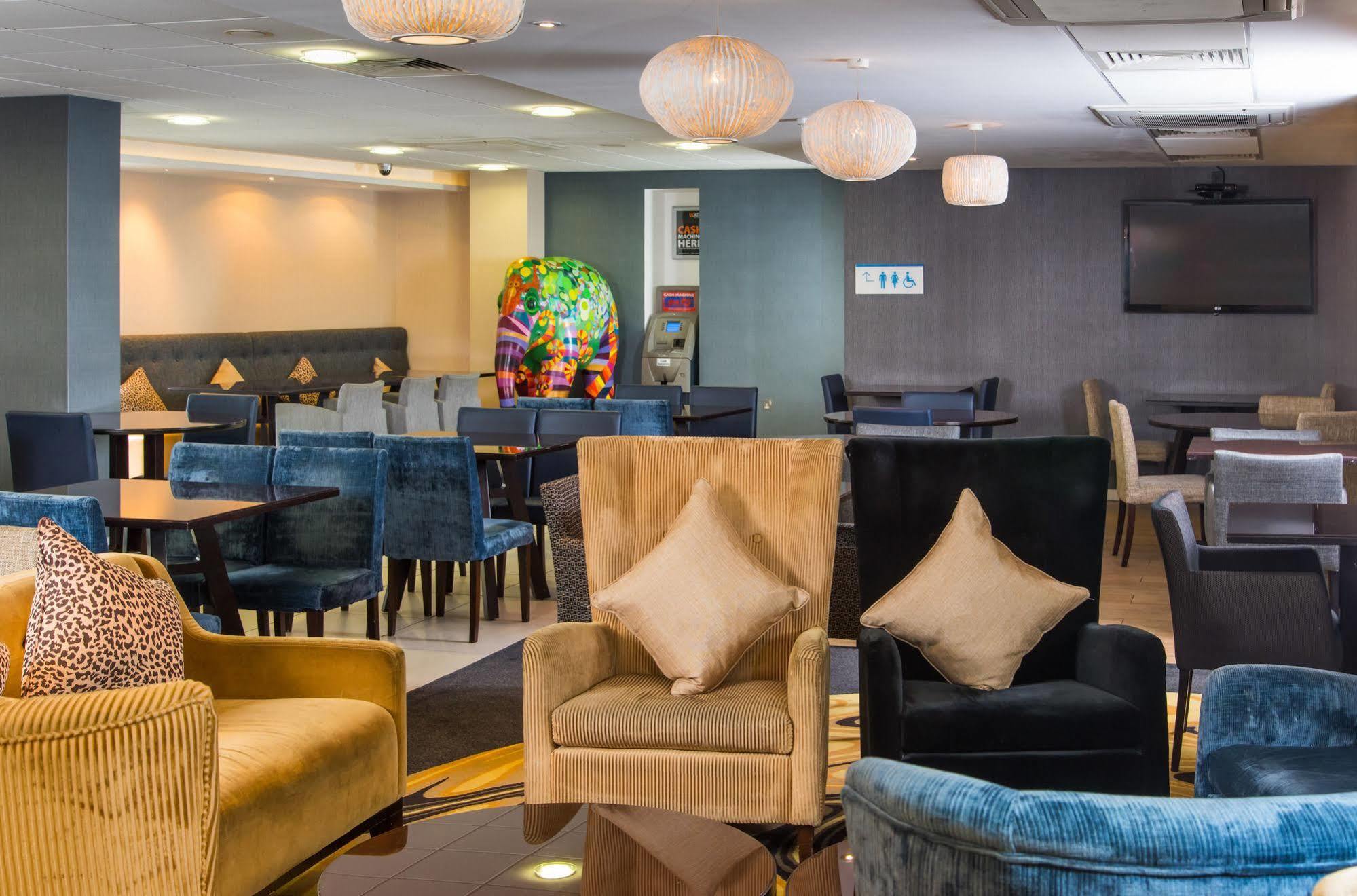 Holiday Inn Express London-Wimbledon-South, An Ihg Hotel Exterior photo